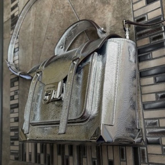 Michael Kors Manhattan Medium School Satchel - Picture 5 of 16